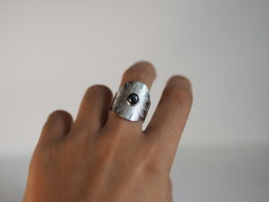 Bague ethnique réglable hématite