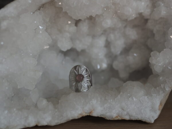 Bague ethnique réglable quartz rose