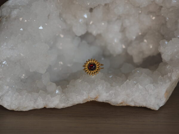 Bague soleil grenat