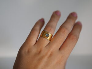 bague travaillée réglable labradorite